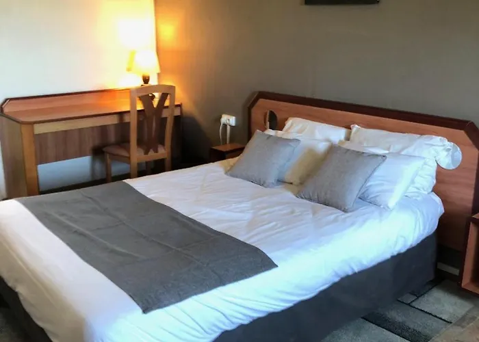 - Les Combles Du Chateau Des Marais - Avec Vue Sur Le - Pour 2 A 5 Personnes Apartamento